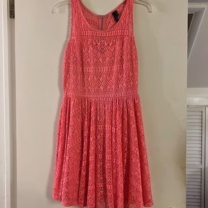 Lace pink flowy dress nice material